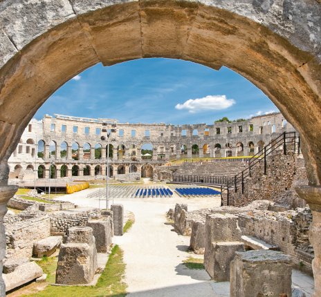 Römisches Amphitheater in Pula © Aleksandar Todorovic-fotolia.com