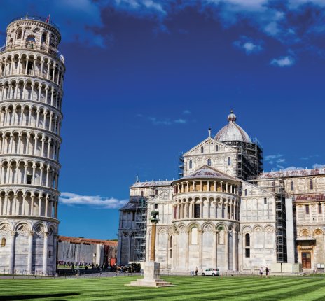 Der schiefe Turm von Pisa und Piazza dei Miracoli © ArTo-fotolia.com