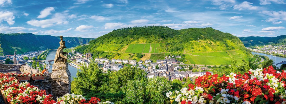 Blick von der Burg Cochem auf die Mosel