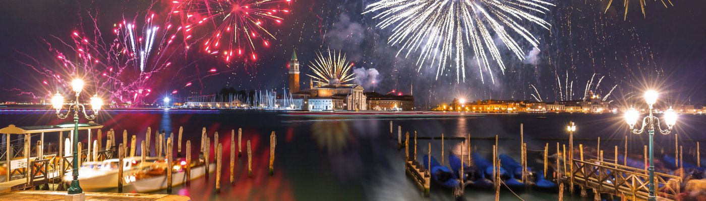 Silvesterreisen ab Erlangen Feuerwerk über Venedig