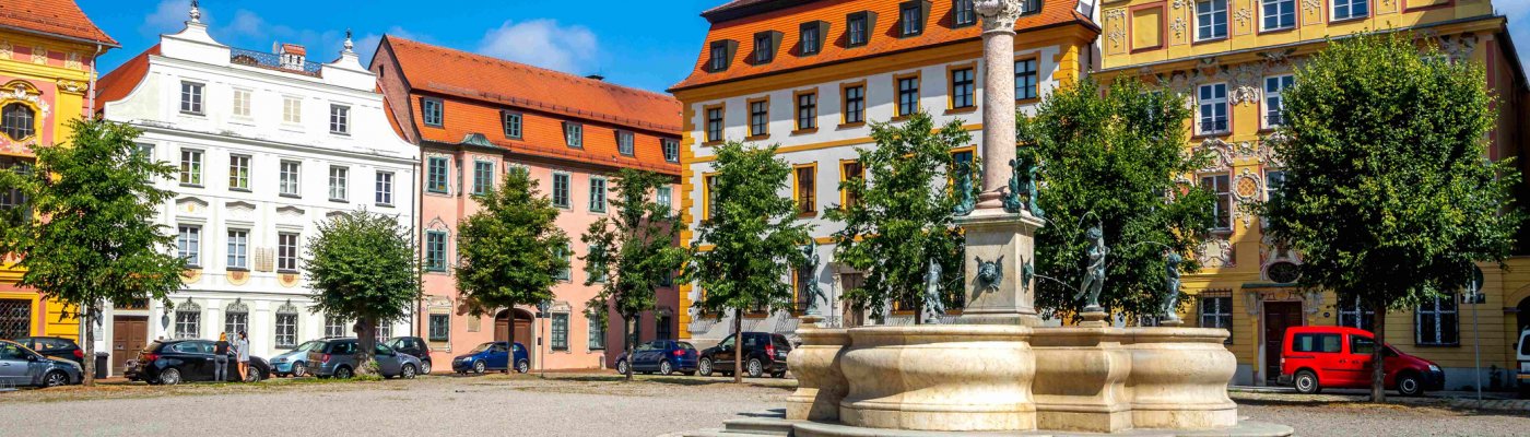 Tagesfahrten ab Neuburg an der Donau Marktplatz von Neuburg an der Donau