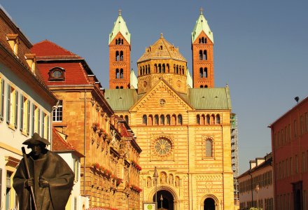 Blick auf den Dom zu Speyer © Oleg Senkov-shutterstock.com/2013