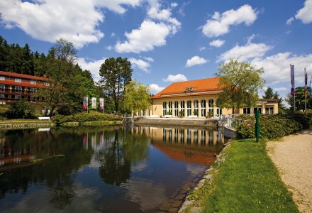 Festhalle in Bad Brambach © Gerhard Köhler - fotolia.com