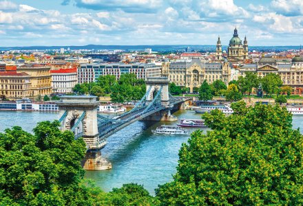 Kettenbrücke in Budapest &copy; Yasonya-stock.adobe.com
