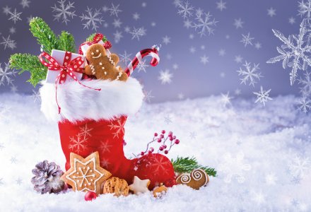 Nikolausstiefel im Schnee &copy; Floydine-stock.adobe.com