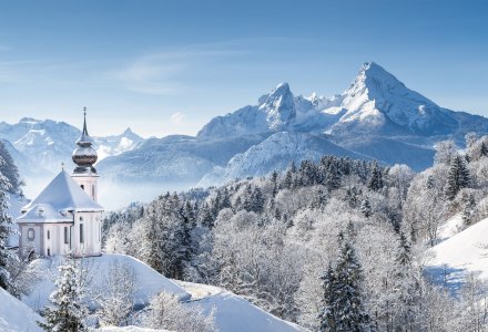Wallfahrtskirche Maria Gern mit Blick auf den Watzmann &copy; JFL Photography-stock.adobe.com