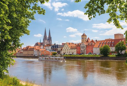 Regensburg im Sommer © Jan Schuler - stock.adobe.com
