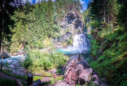 Reinbach Wasserfall bei Sand in Taufers  © Sharidan - stock.adobe.com
