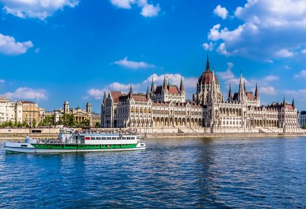 Schifffahrt auf der Donau © Nicola - stock.adobe.com