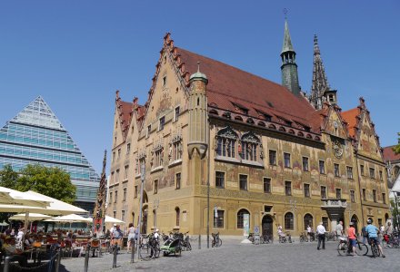 Rathaus Ulm mit Fresken &copy; Falko Göthel - stock.adobe.com