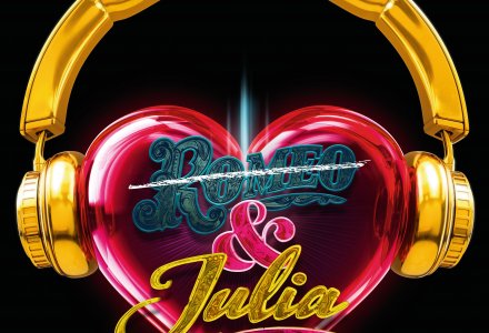 & JULIA – das Pop-Musical &copy; Stage Entertainment