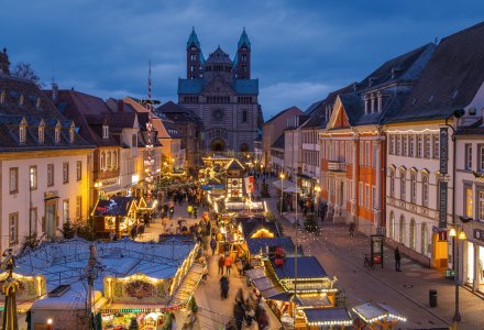 Weihnachts- und Neujahrsmarkt in Speyer &copy; Heimatlichter GmbH / Pfalz Touristik e.V.