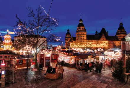 Weihnachtsmarkt Aschaffenburg  &copy; Kongress- u. Touristikbetriebe der Stadt Aschaffenburg/Till Benzin