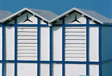 Badekabinen am Strand © Province of Rimini Tourism Council/L. Bottaro