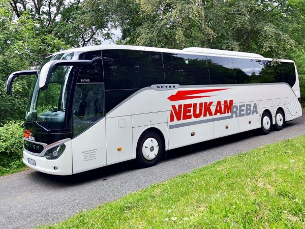 Neukam-Reba Luxus-Reisebus 53-Sitzplätze